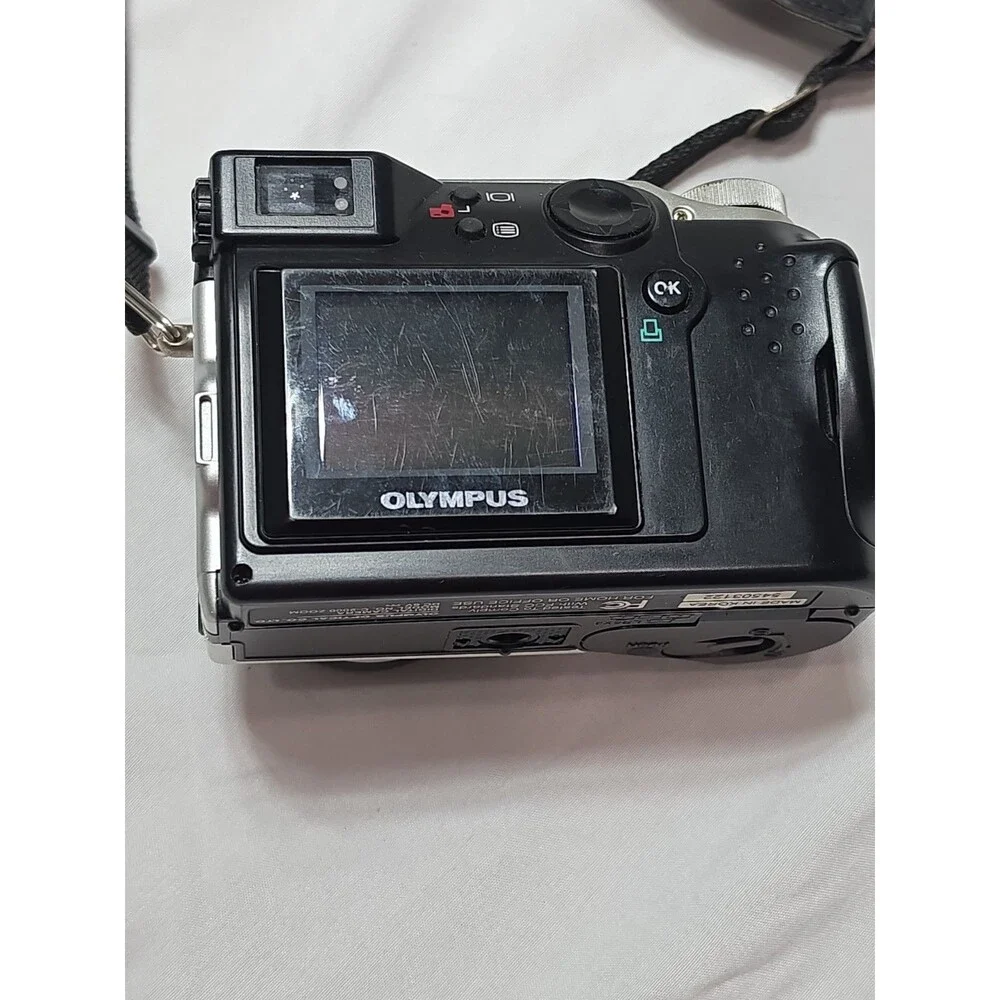 Vintage Y2K Digital Camera 3x Olympus C-2000 Z Camedia 2.1MP TESTED
